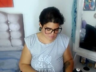 spanish Sex Cam arettaozz is 37 years old. Speaks english, spanish. Lives in 