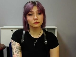 redhead Sex Cam 98gabbiesexy is 24 years old. Speaks english, german. Lives in 