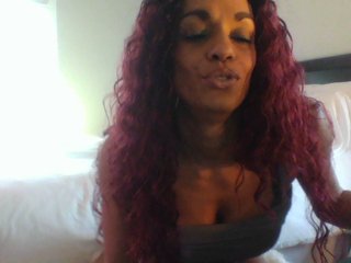redhead Sex Cam angelnomoore is 51 years old. Speaks english, . Lives in 