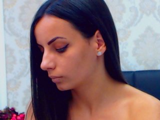 renatasmith is 22 years old. Speaks english, . Lives in athens