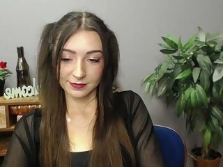 white Sex Cam leahsensual is 19 years old. Speaks english, german. Lives in 