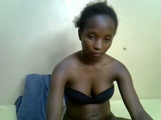 smiley-petite is 20 years old. Speaks english, . Lives in nairobi