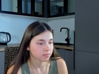  Sex Cam catheryncorrell is 18 years old. Speaks English. Lives in France