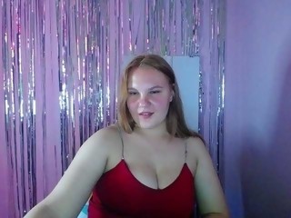 big boobs Sex Cam alexhoee is 18 years old. Speaks english, . Lives in 