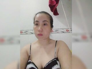 kimngoc is 27 years old. Speaks english, . Lives in 
