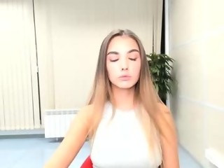 fantasy Sex Cam amelia__williams is 18 years old. Speaks English. Lives in Hesse, Germany