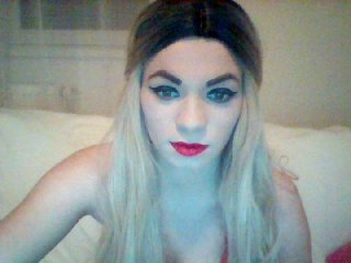 anaiskinky is 22 years old. Speaks english, . Lives in 