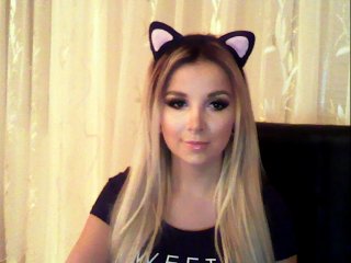 white Sex Cam sweetymia is 19 years old. Speaks english, . Lives in 