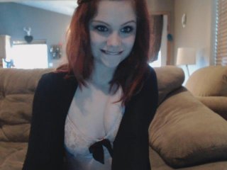 alicemayy is 26 years old. Speaks english, . Lives in portland