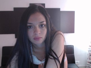 kylie-fire is 22 years old. Speaks english, spanish. Lives in bogota