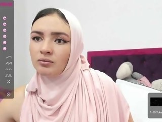 masturbation Sex Cam hadarah is 23 years old. Speaks english, arabic. Lives in sana