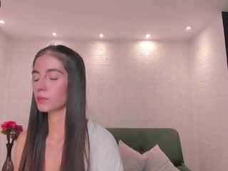 spanish Sex Cam rebeccabaxter is 23 years old. Speaks english, spanish. Lives in medellin