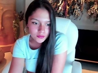  Sex Cam emiliasharp is 19 years old. Speaks english, . Lives in 