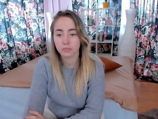 funny Sex Cam annetteeva is 19 years old. Speaks english, . Lives in 