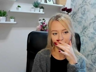 fantasy Sex Cam cindyglam is 24 years old. Speaks english, . Lives in 