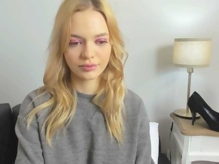 white Sex Cam carliebeauty is 20 years old. Speaks english, german. Lives in 
