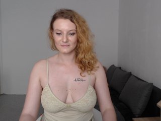 amber-elixir is 28 years old. Speaks english, . Lives in 